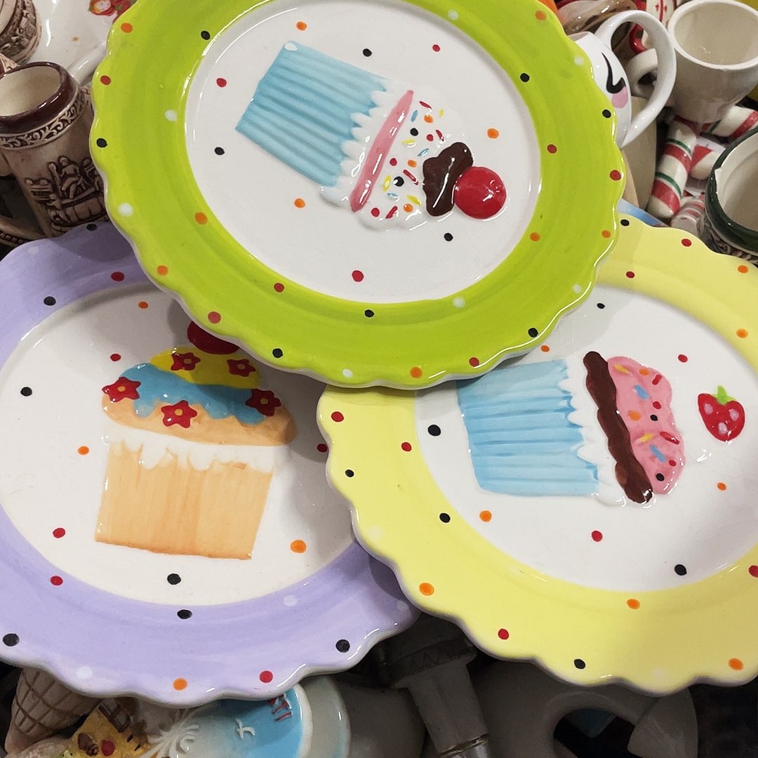 摆件   封釉。     微瑕。      