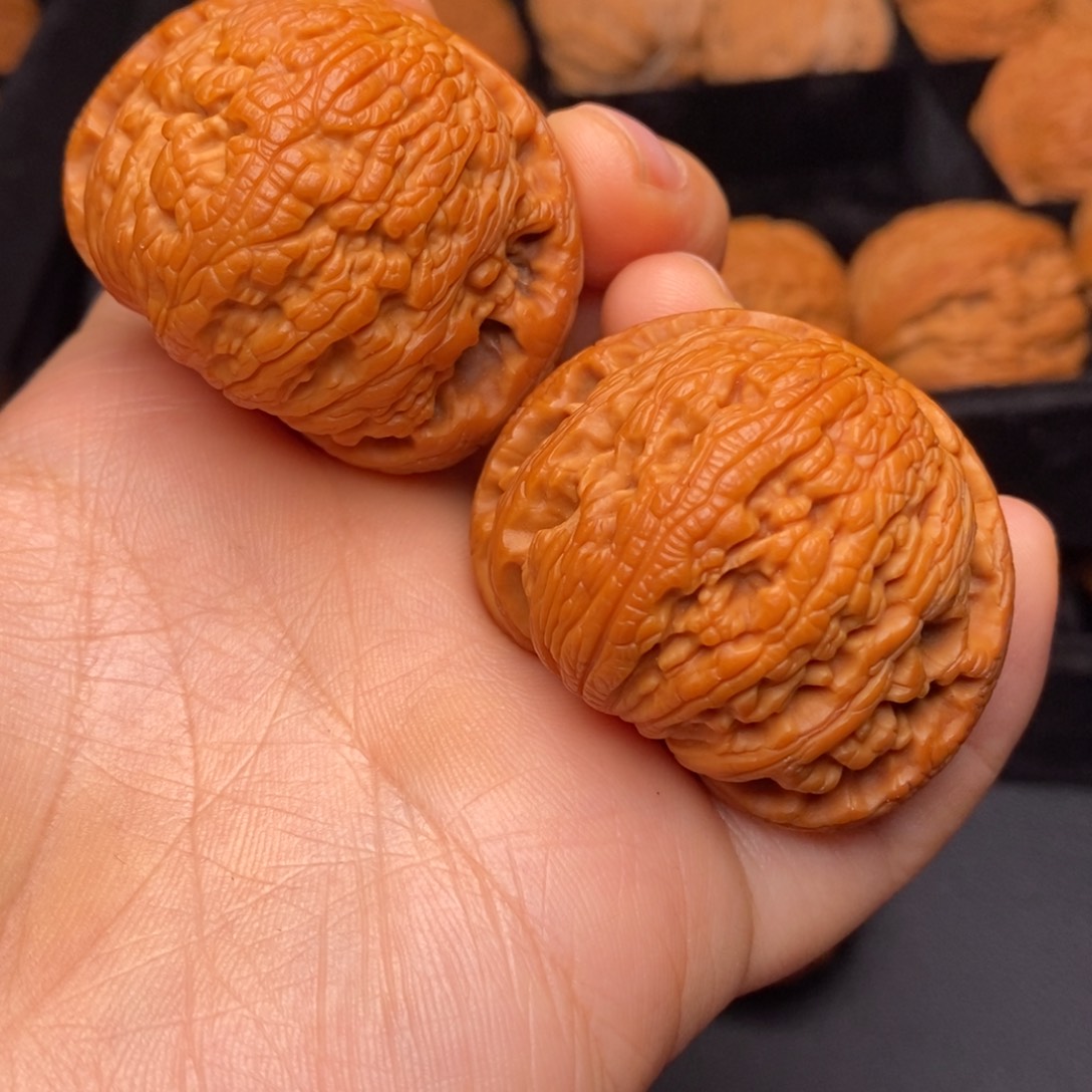 文玩核桃吊坠秦岭野生核桃