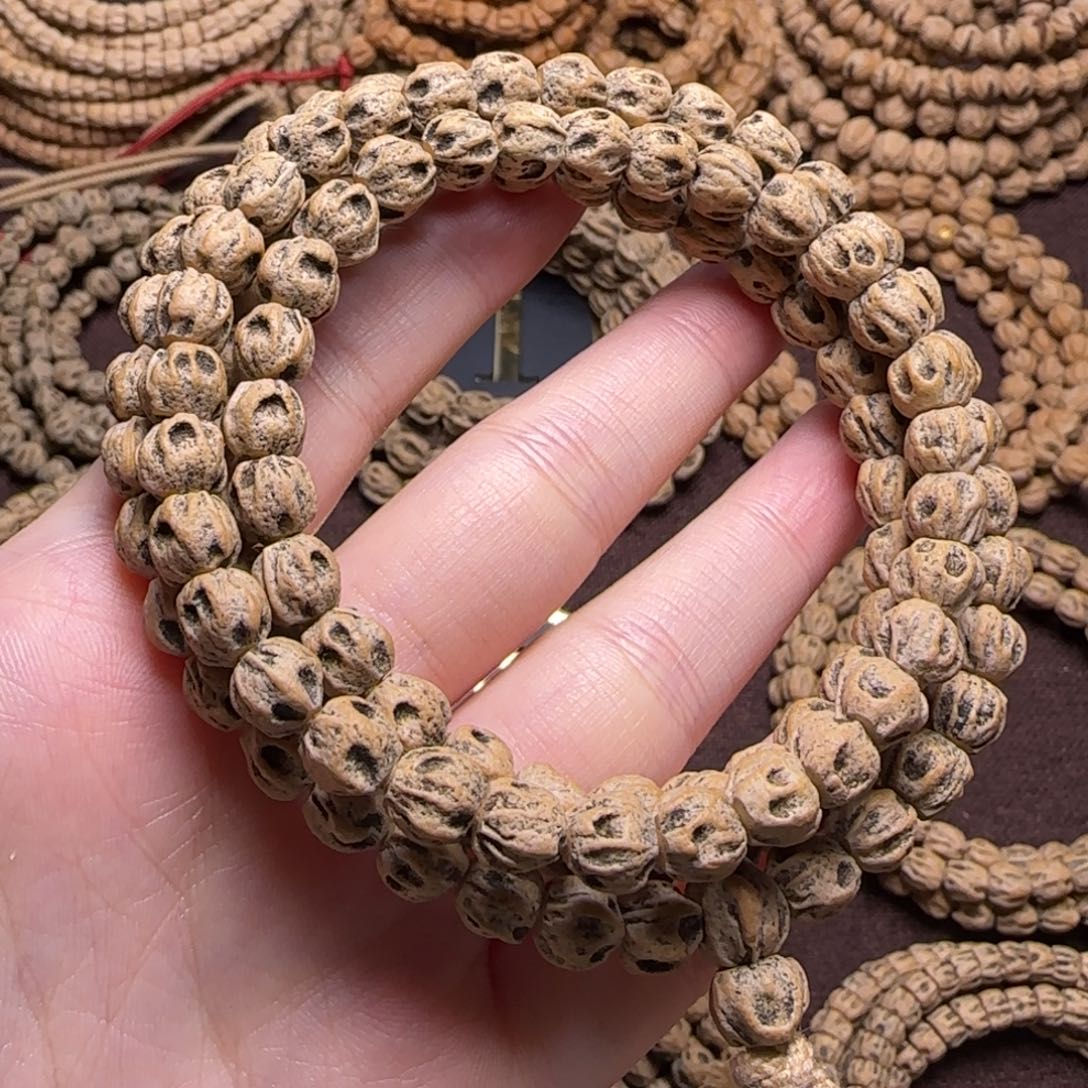 柏香籽/百香籽吊坠Ｍ*?