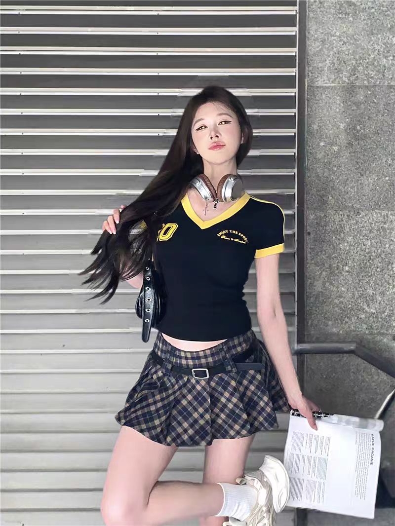 1到99杂志风印花拼接V领短袖辣妹风吊带百褶复古辣妹学院风显瘦