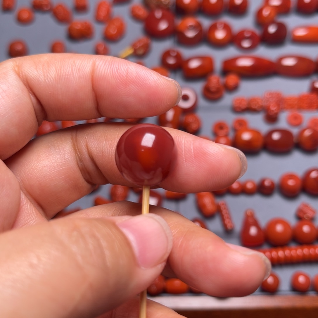 南红玛瑙配饰未镶嵌阿*?配饰