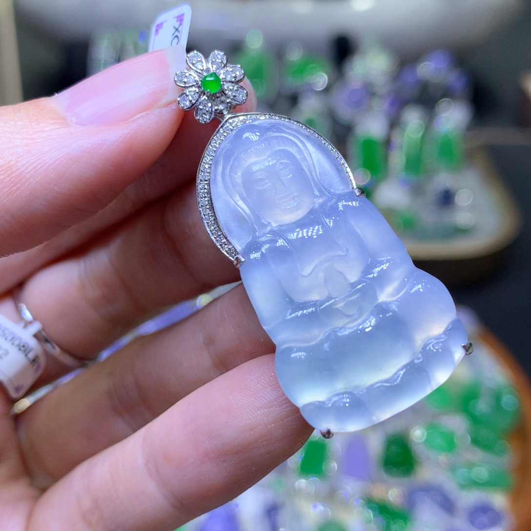 【闪购商品】翡翠颈饰18K金镶嵌翡翠吊坠项链