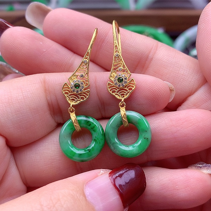 翡翠颈饰银S925镶嵌翡翠