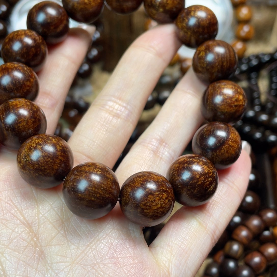 贡木其他我**？贡木手串