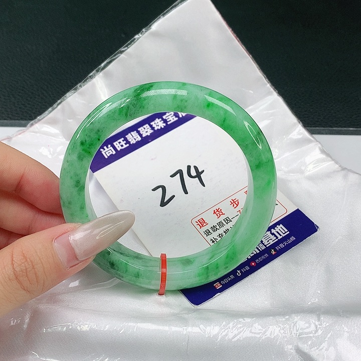 翡翠未镶嵌手镯翡翠12