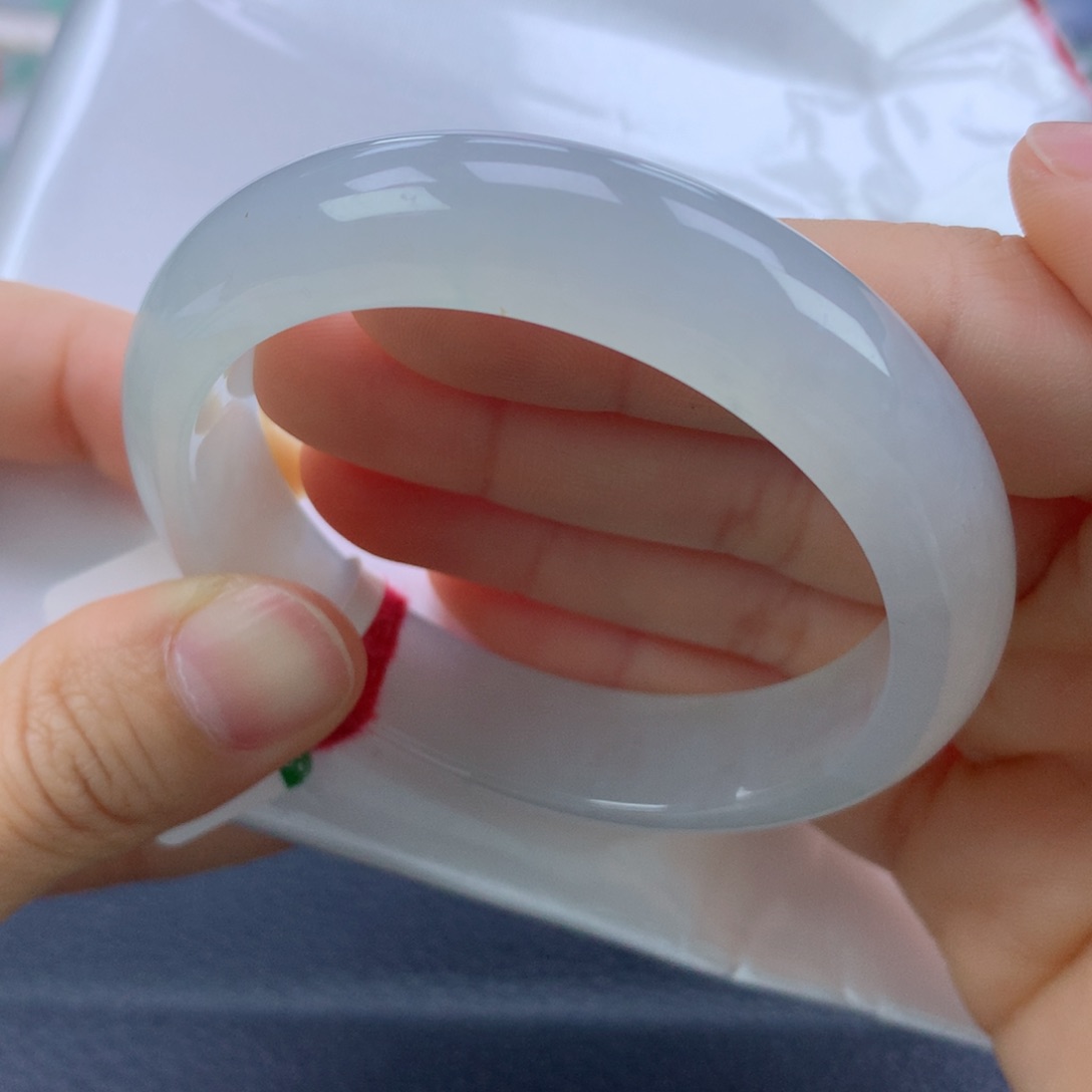 翡翠手镯未镶嵌52.8正