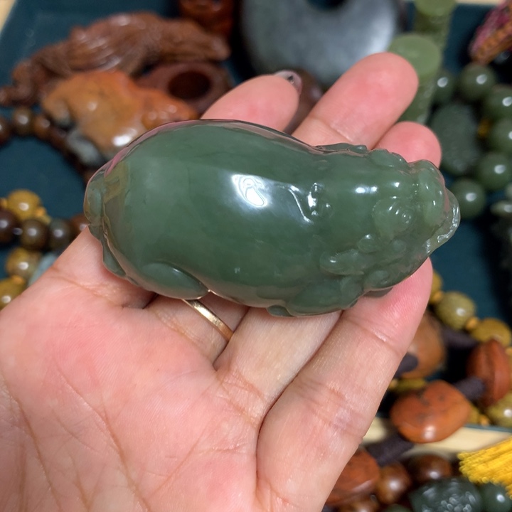 岫岩老玉（透闪石质玉）把件未镶嵌黑*雷