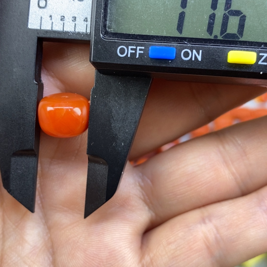 南红玛瑙未镶嵌微瑕11.5mm