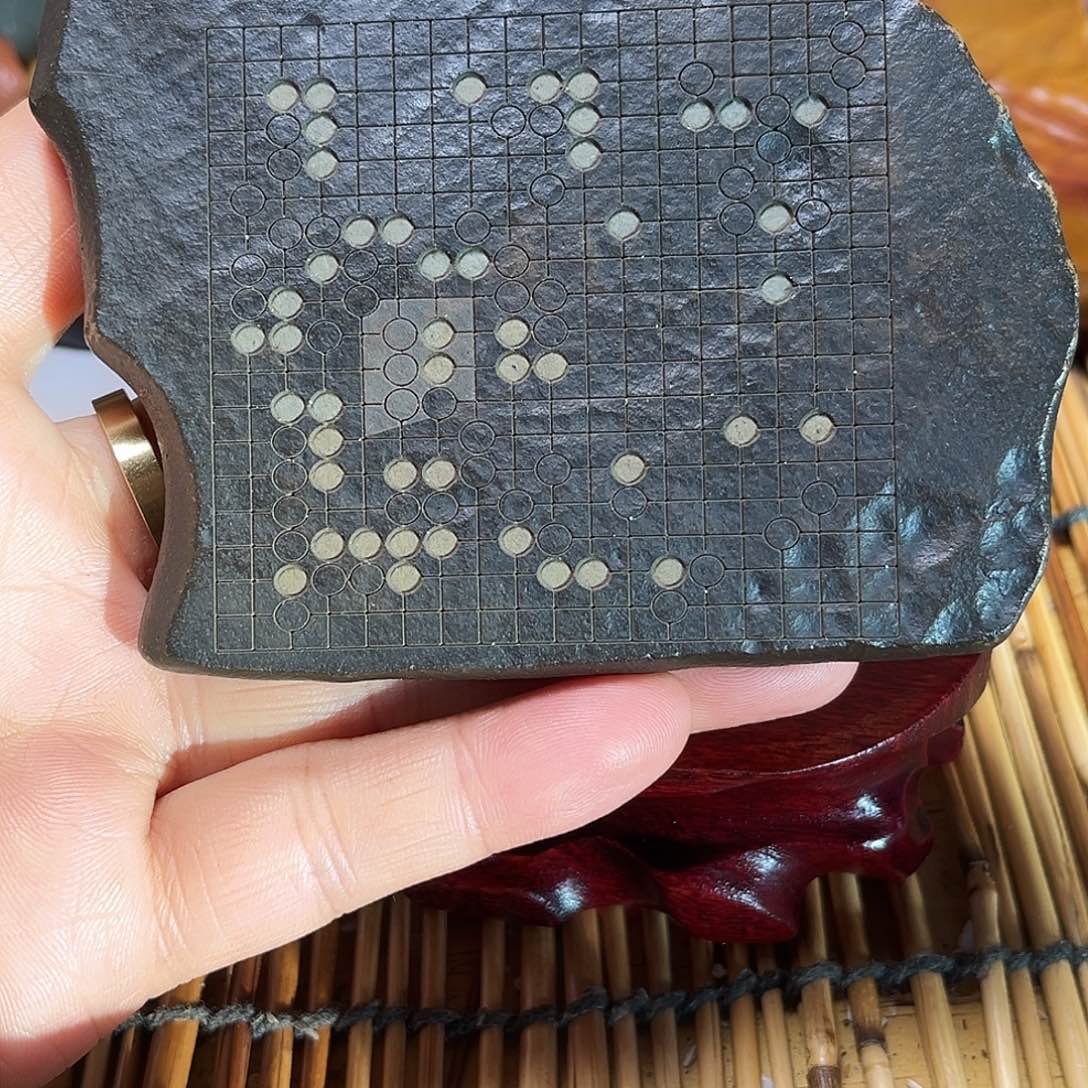 新疆原石雕刻手把件