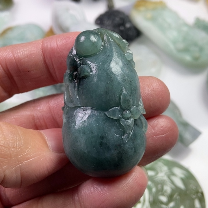 定制翡翠未镶嵌翡翠