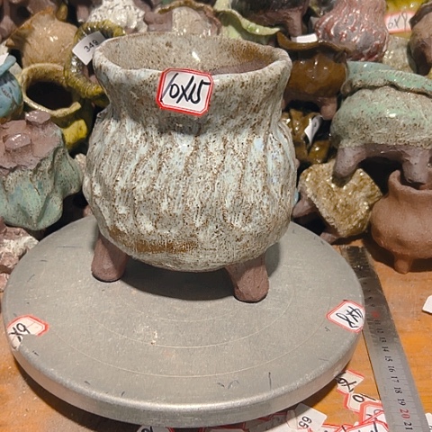 粗陶花盆，现在都不一样的