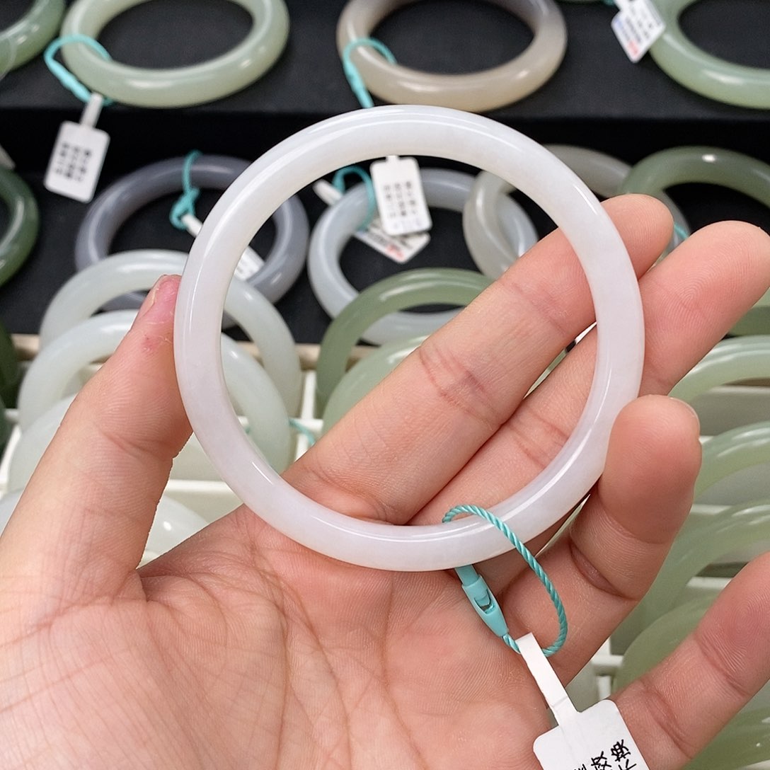 和田玉手镯未镶嵌58.59