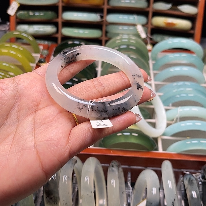 岫玉未镶嵌手镯岫玉