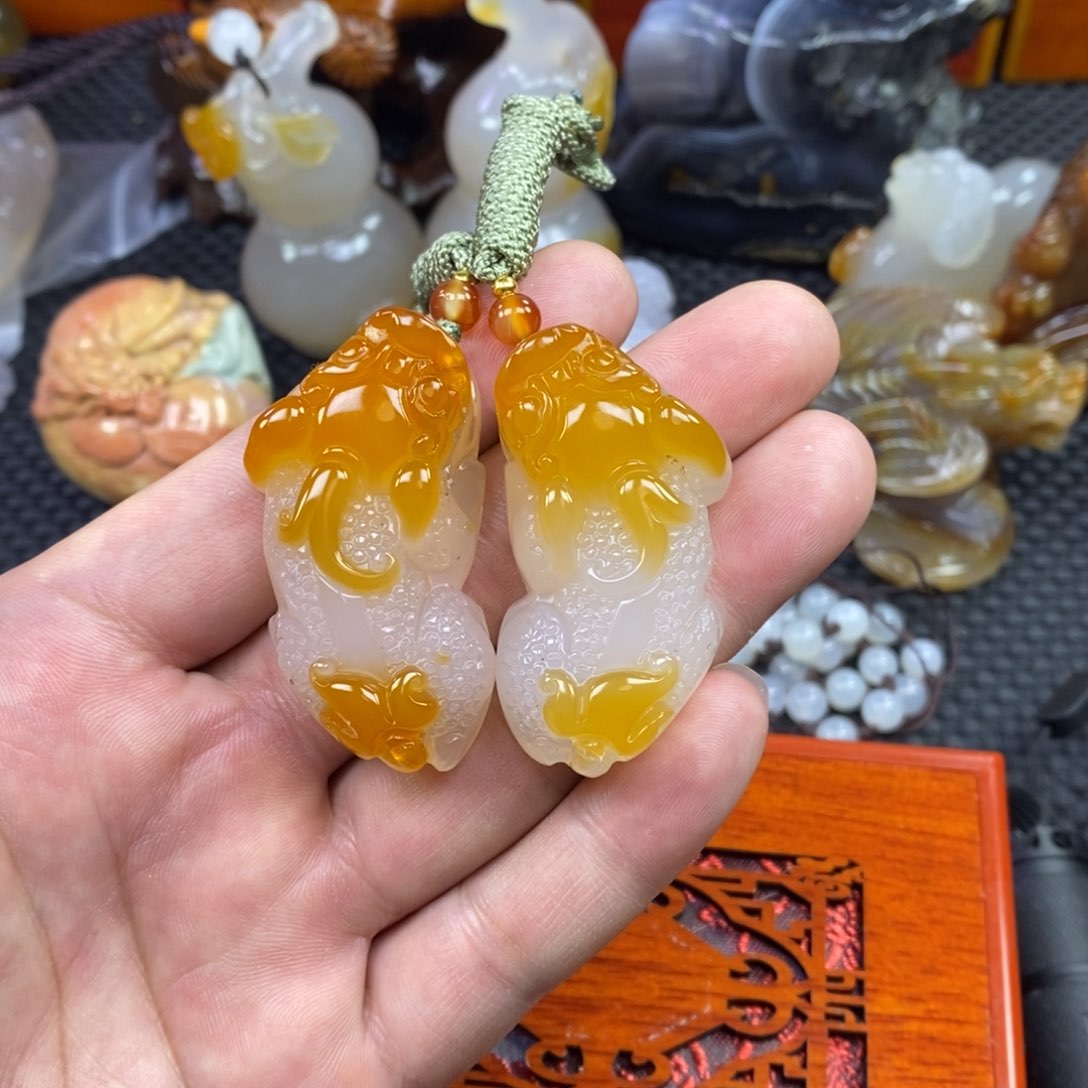 玛瑙/玉髓手把未镶嵌鲸*