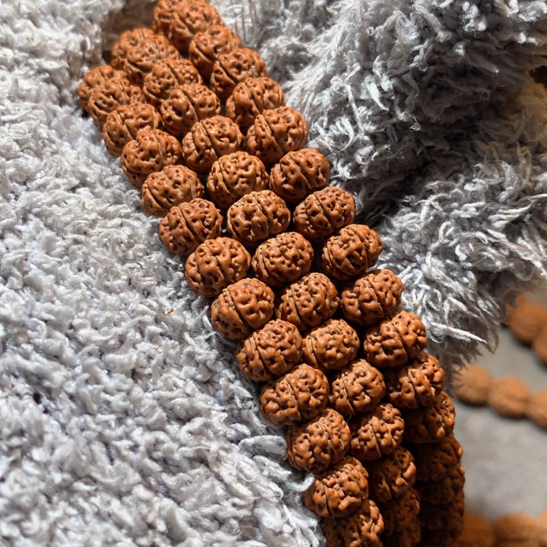 金刚菩提吊坠蛇****！凹底梅花9。108a 434