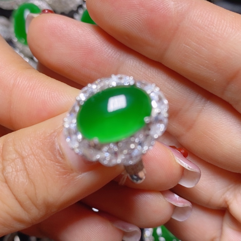 【闪购商品】翡翠挂件银S925镶嵌蛋面女戒