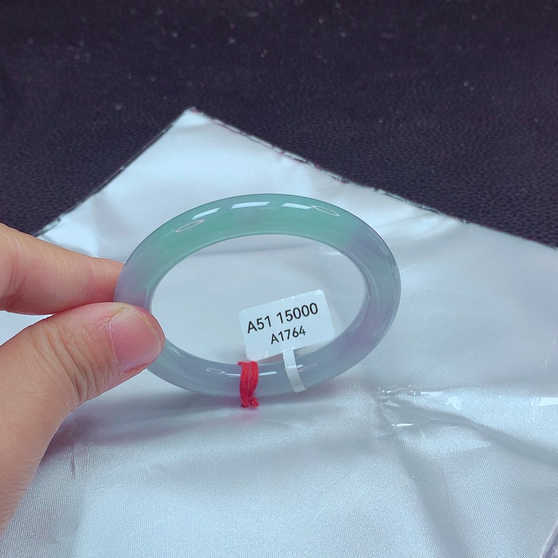 翡翠手镯未镶嵌手镯51