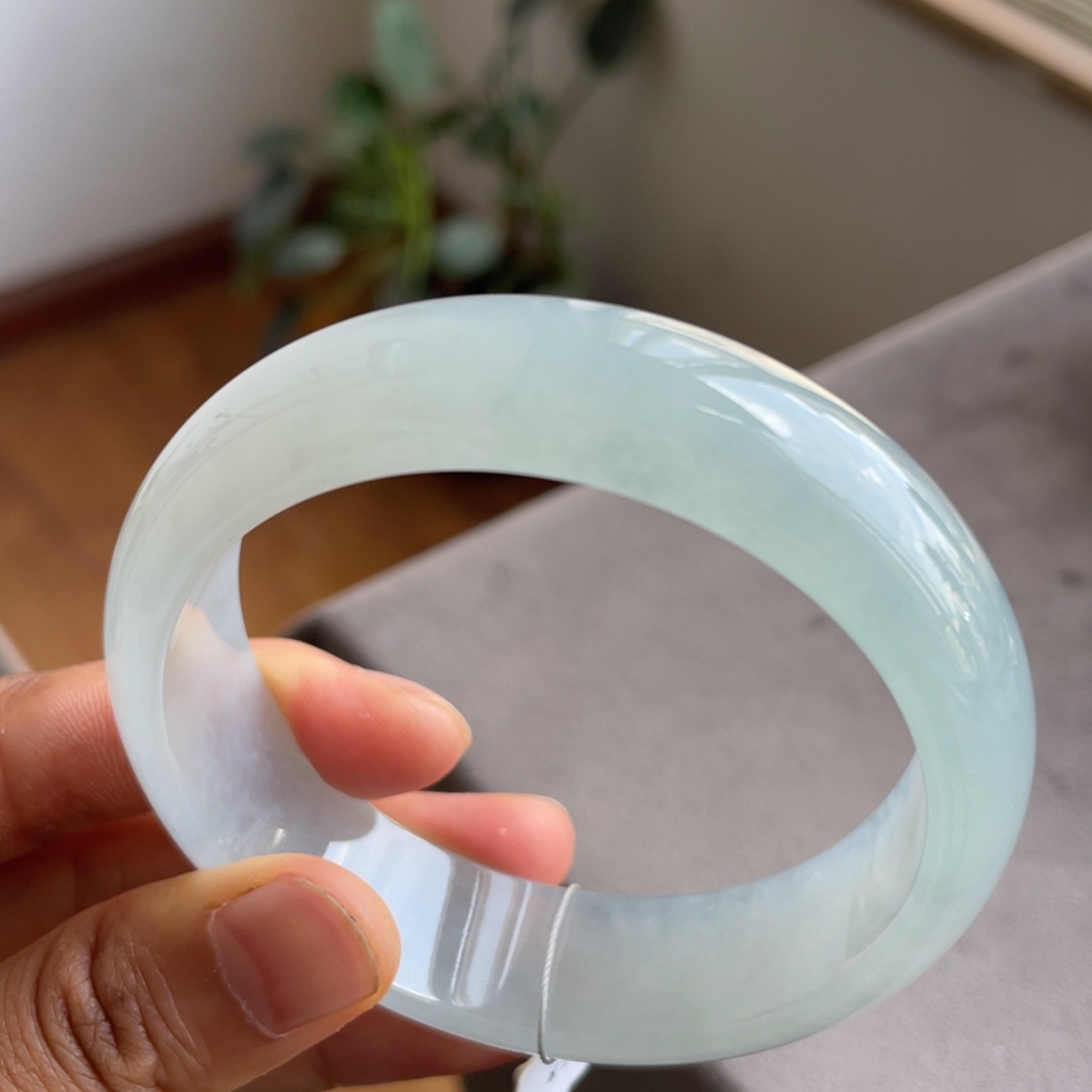 翡翠手镯未镶嵌冰蓝宽版