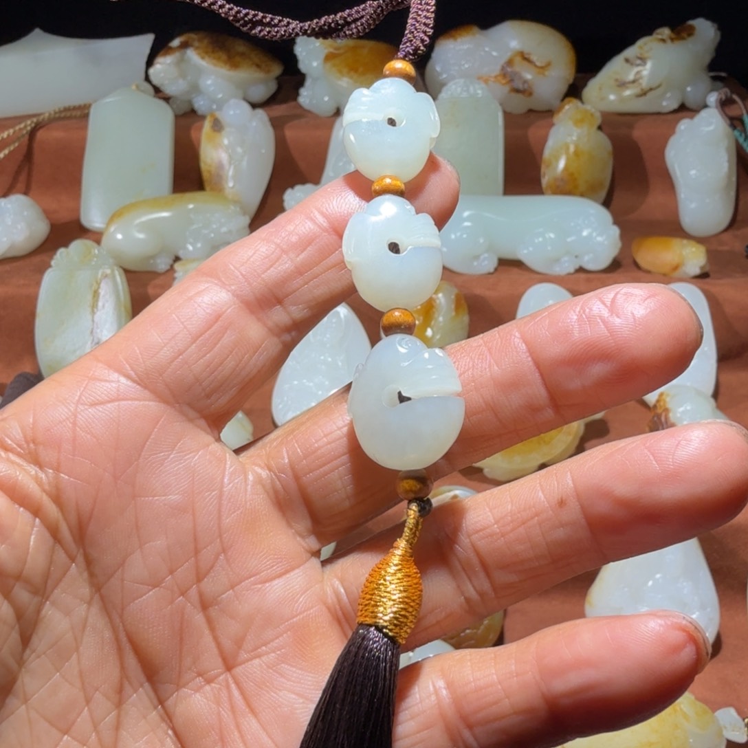 和田玉未镶嵌手链