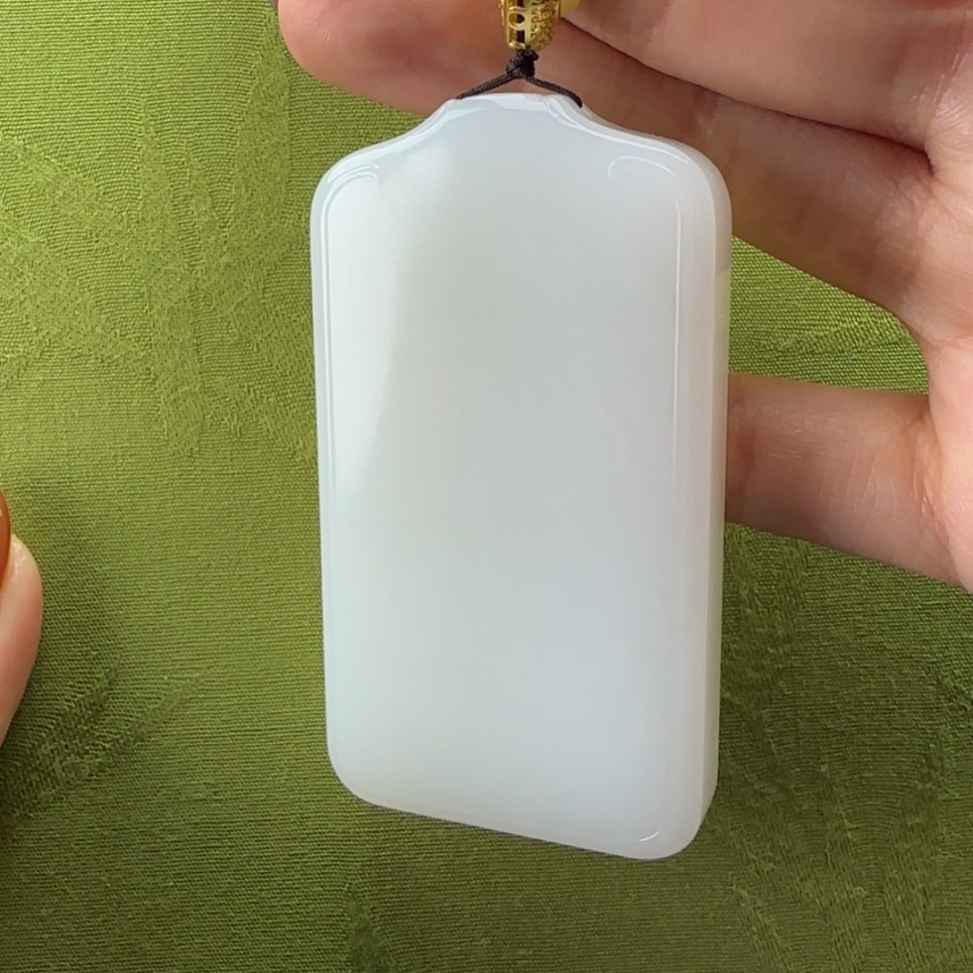 和田玉颈饰未镶嵌龙*