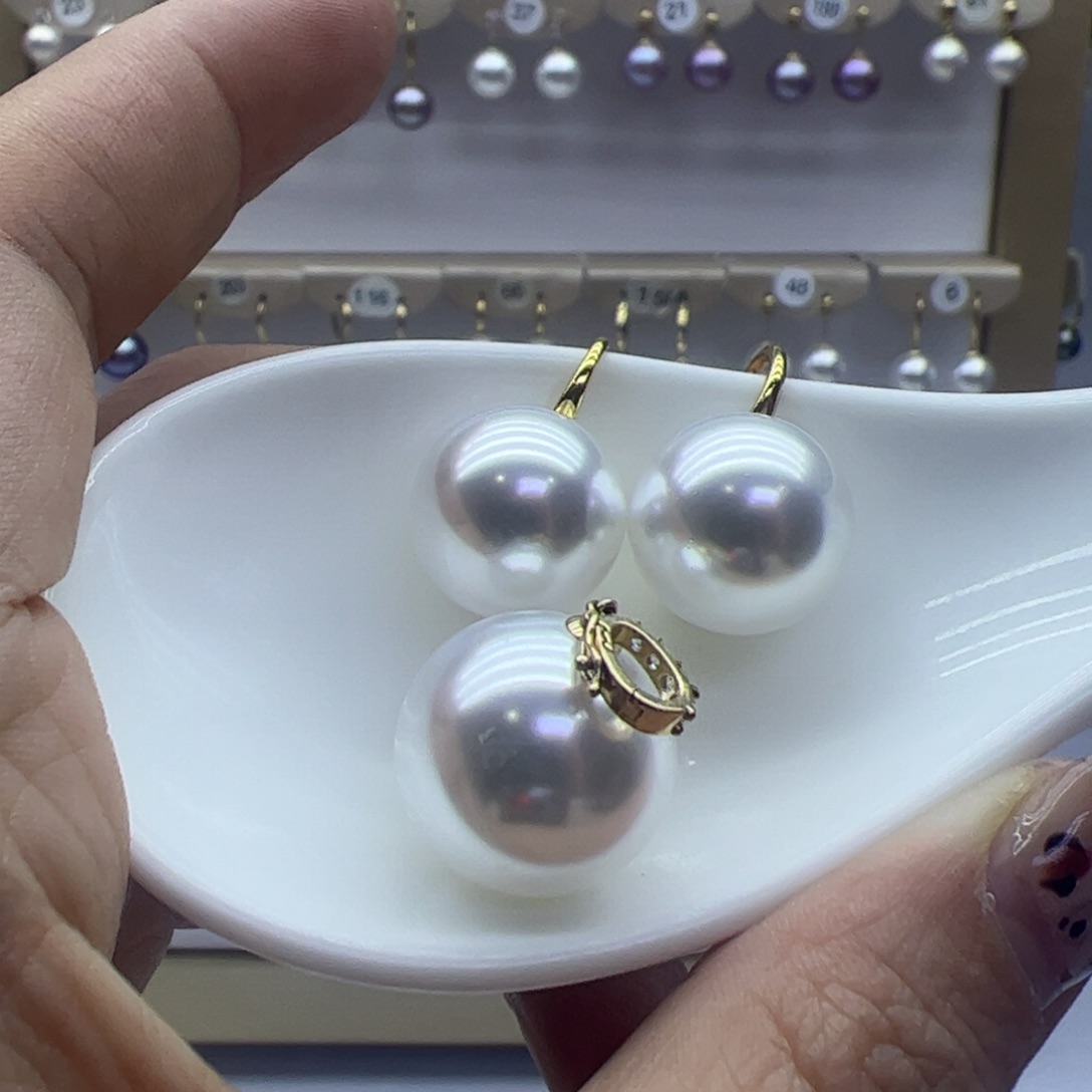 淡水珍珠吊坠(赠链)18K金镶嵌