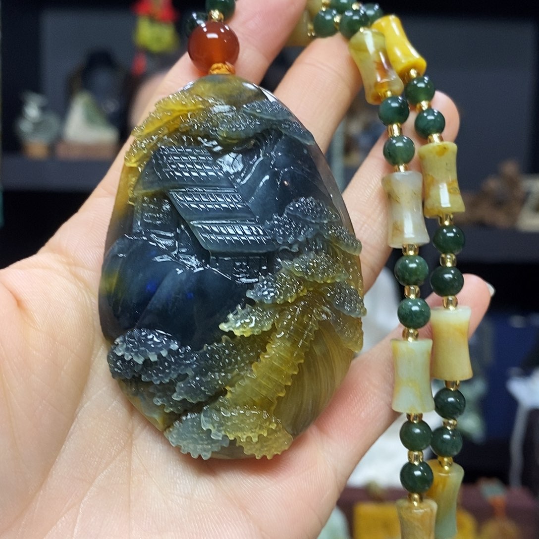 岫玉未镶嵌挂件吊坠