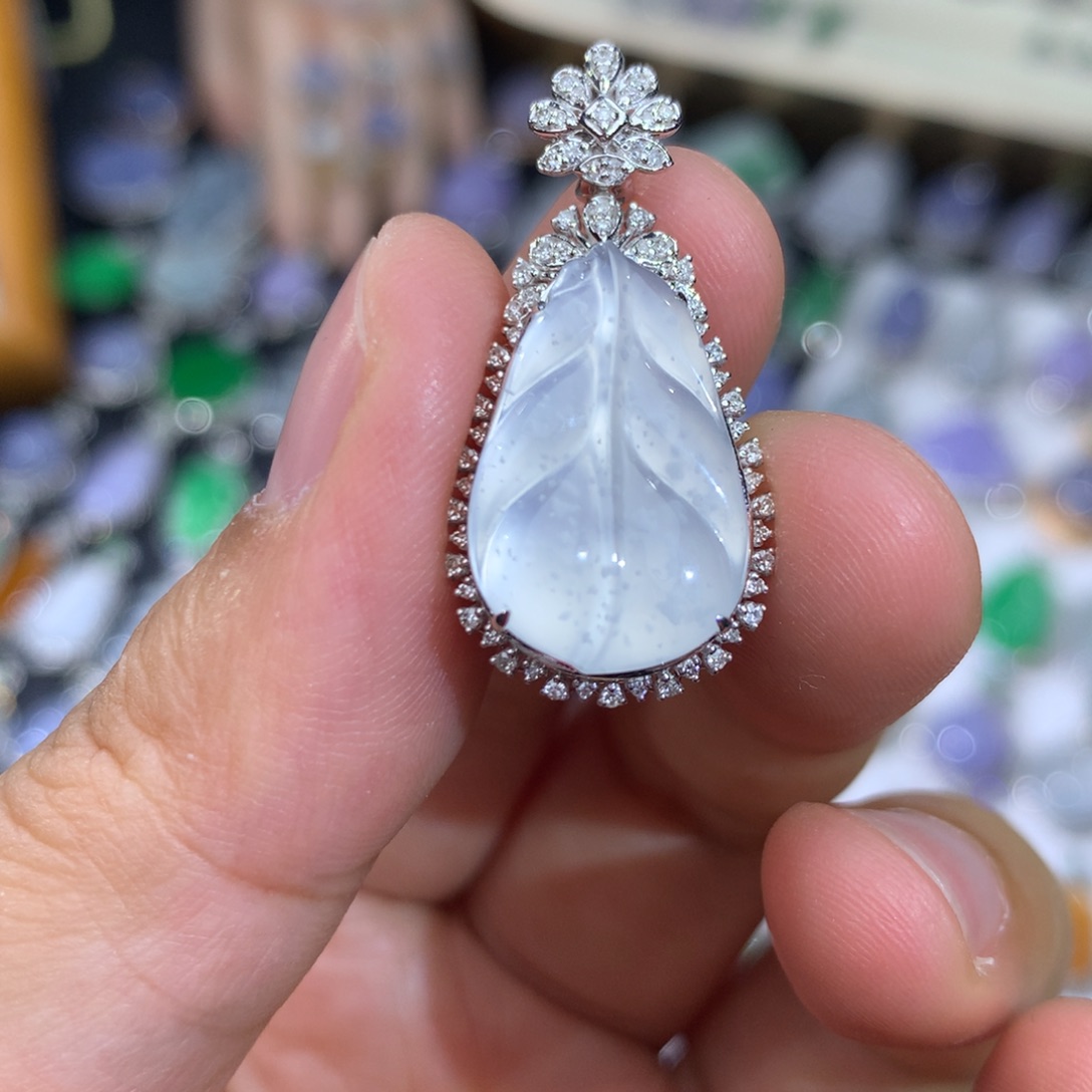 翡翠18K金镶嵌吊坠(不含链)签收后48小时鉴赏期