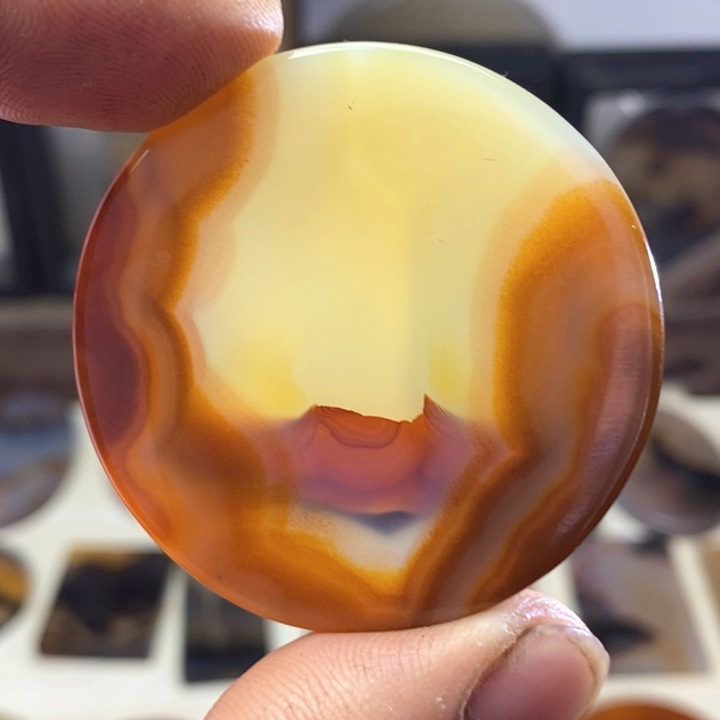 玛瑙/玉髓颈饰未镶嵌