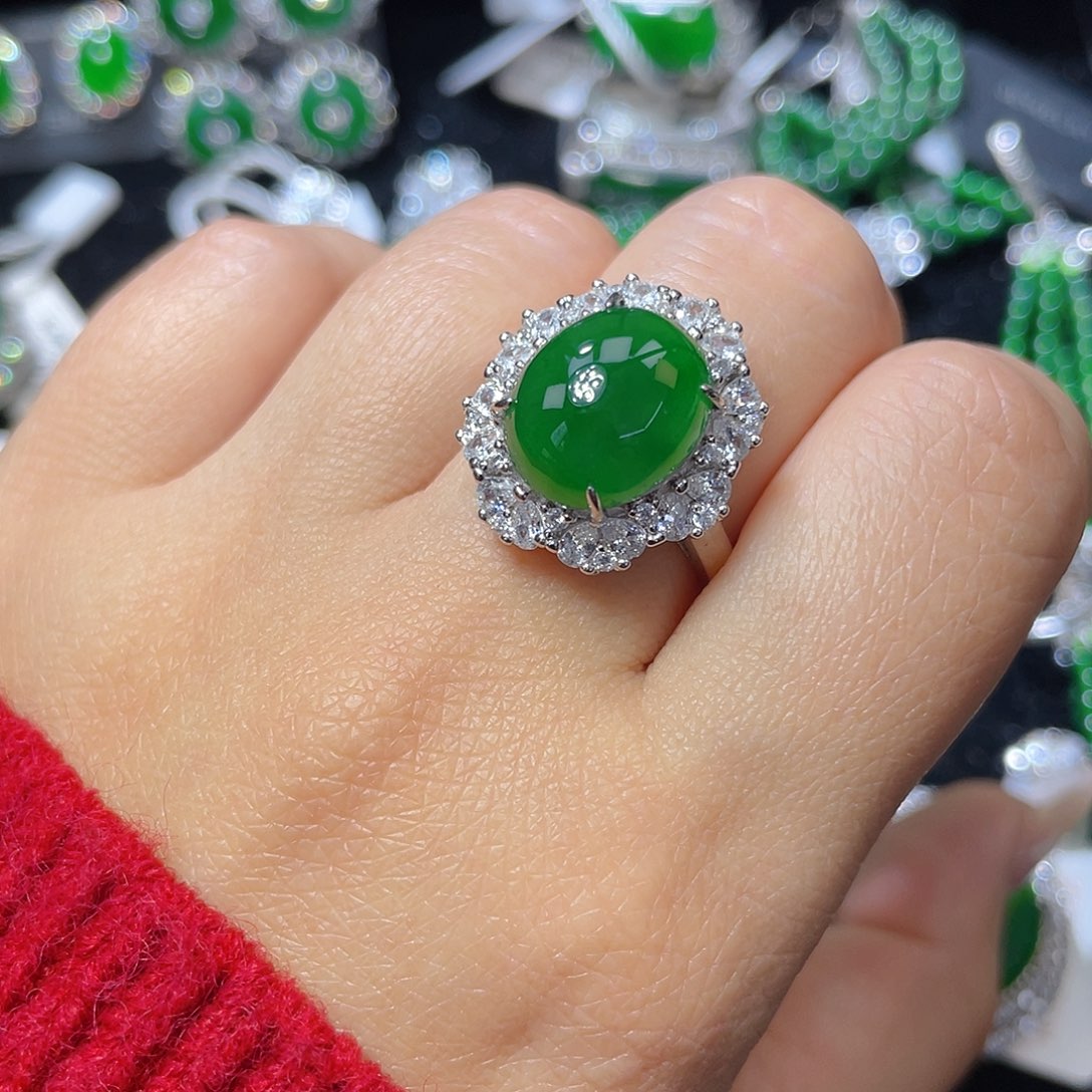 翡翠颈饰银S925镶嵌翡翠