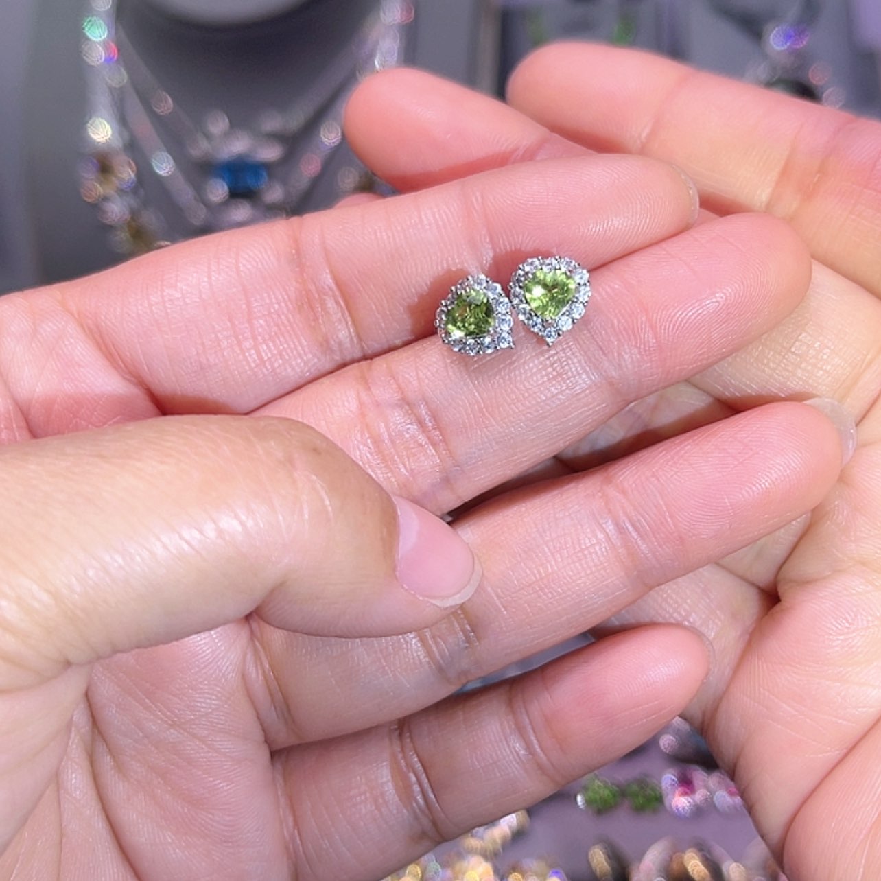 【闪购商品】橄榄石耳饰银S925镶嵌