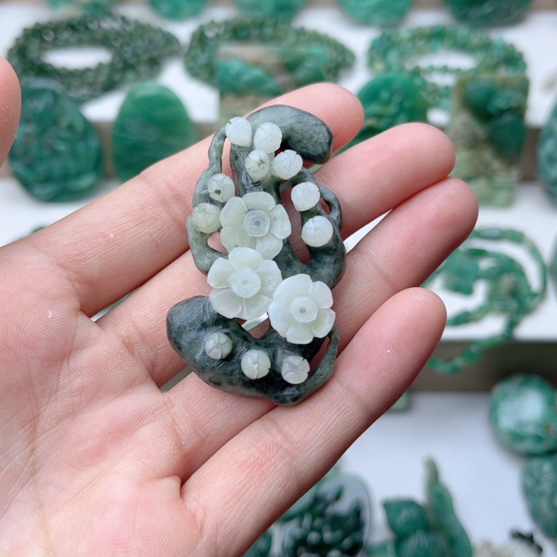 独山玉挂件未镶嵌