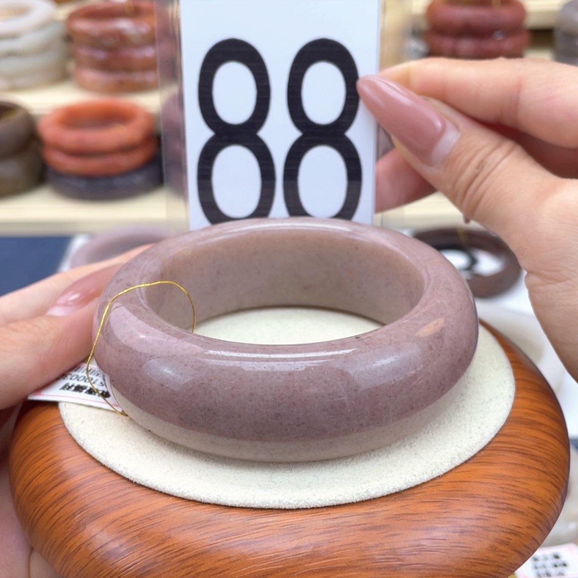 【闪购商品】石英质玉未镶嵌手镯