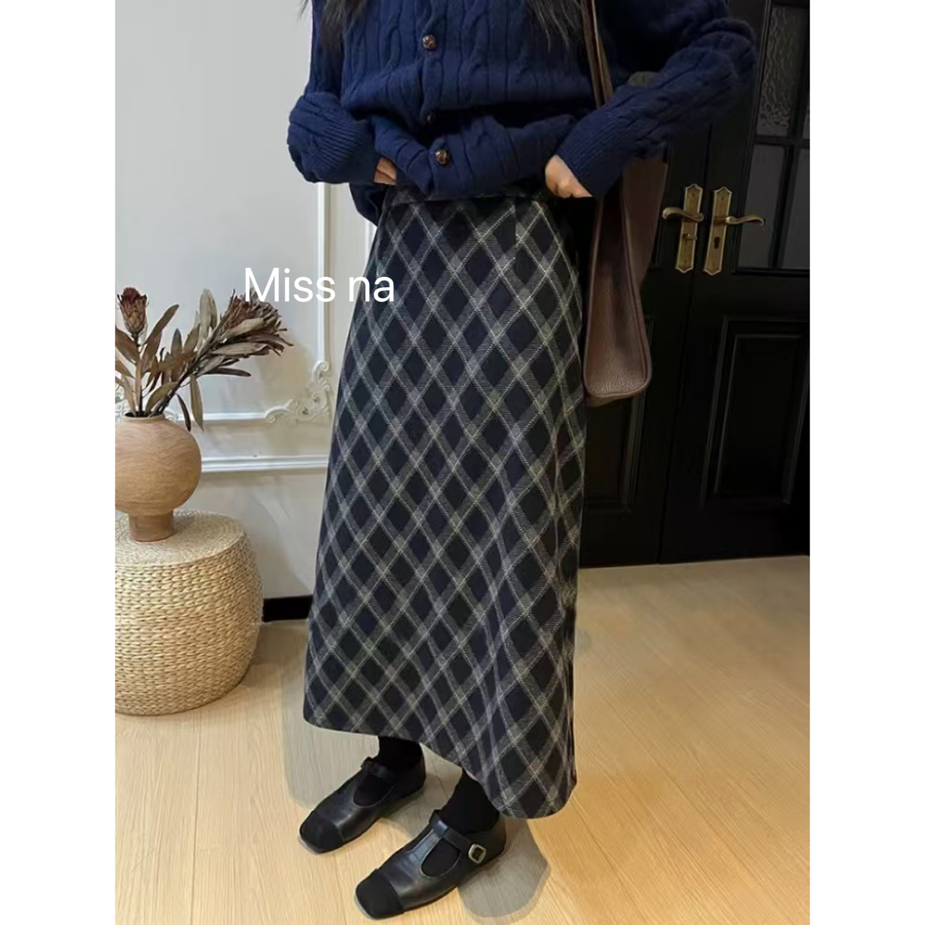 Miss na 283 韩系格子加绒A字长裙