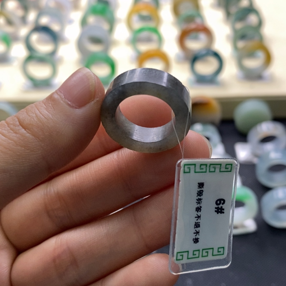 定制翡翠未镶嵌圈口7