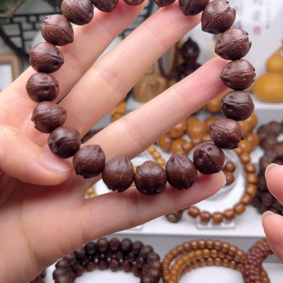 紫金鼠手串紫金鼠鲨鱼背