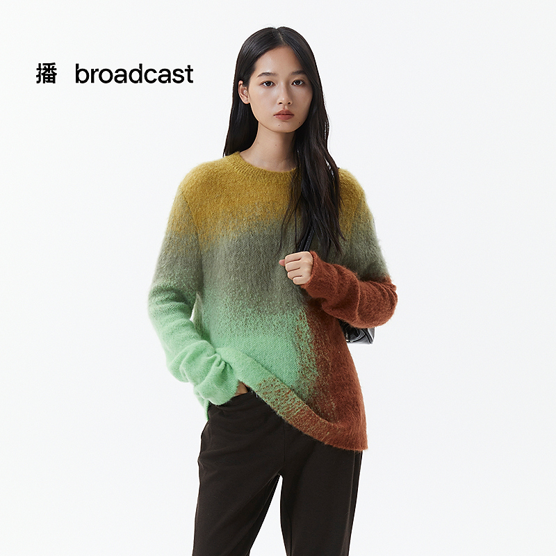 播broadcast冬季彩色拼接垂感圆领毛针织衫DDS4SD5208