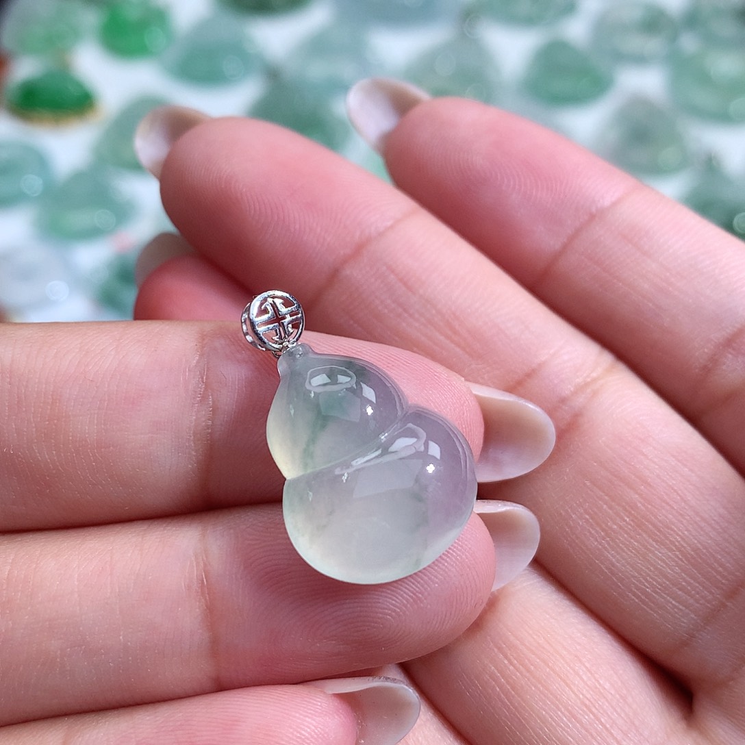 颈饰未镶嵌翡翠葫芦