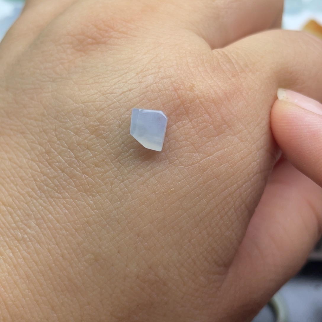 翡翠未镶嵌颈饰蛋面