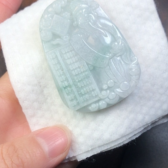 翡翠未镶嵌颈饰缅甸A货，每天下午1点半开播