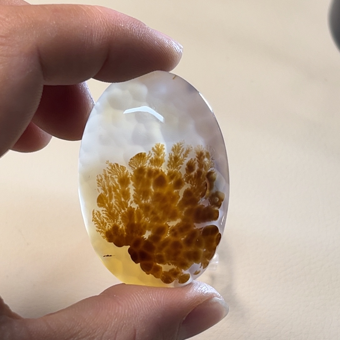 武***话玛瑙/玉髓未镶嵌颈饰