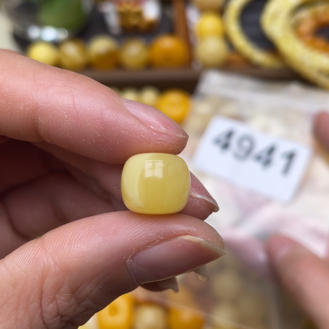 琥珀珠宝奇石未镶嵌11.8