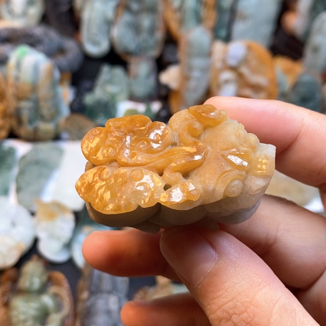 定制翡翠未镶嵌特色2