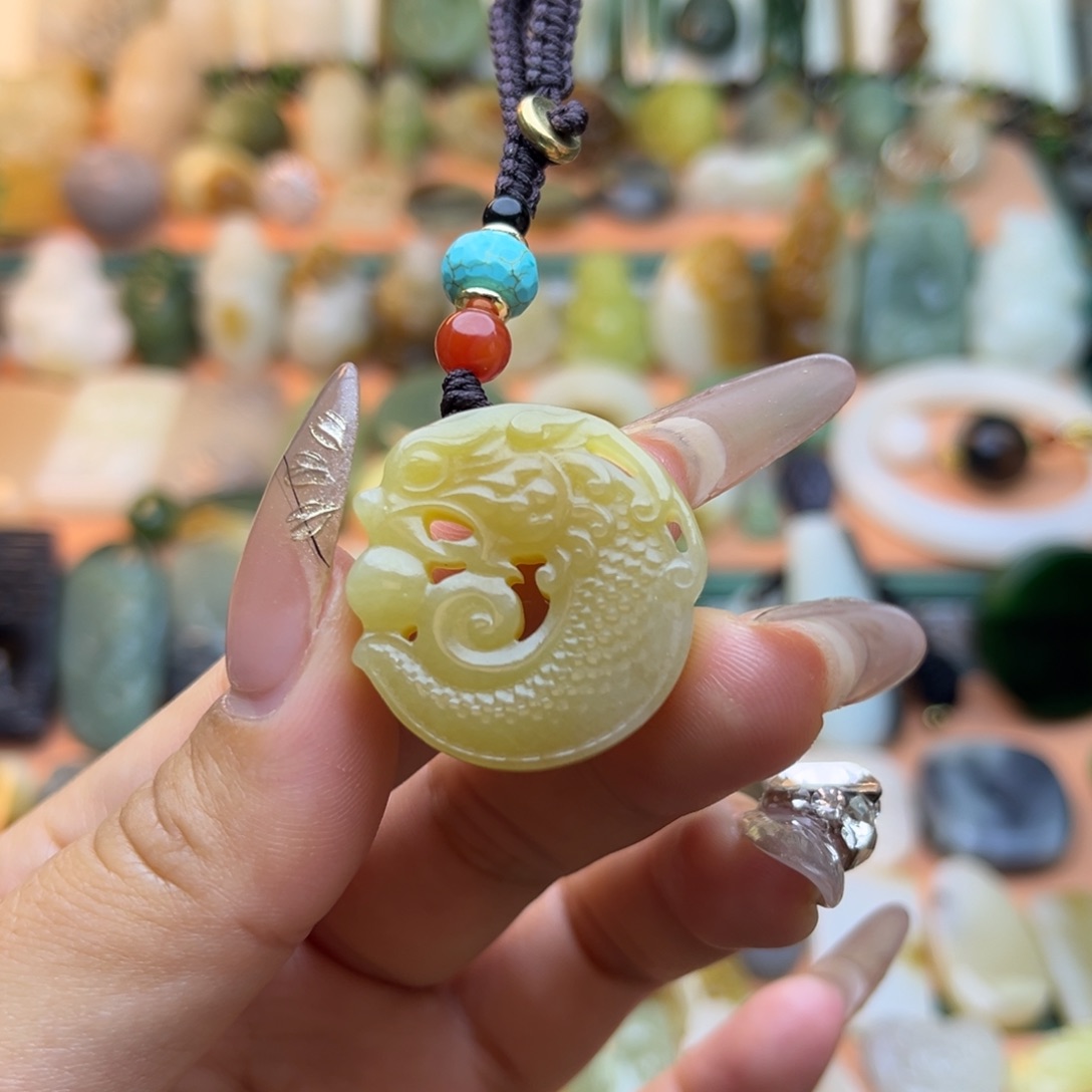 和田玉颈饰未镶嵌