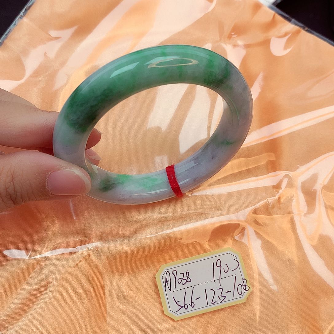 翡翠未镶嵌手镯缅甸翡翠