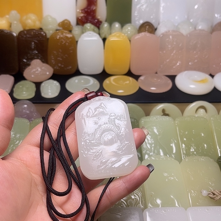 和田玉未镶嵌颈饰