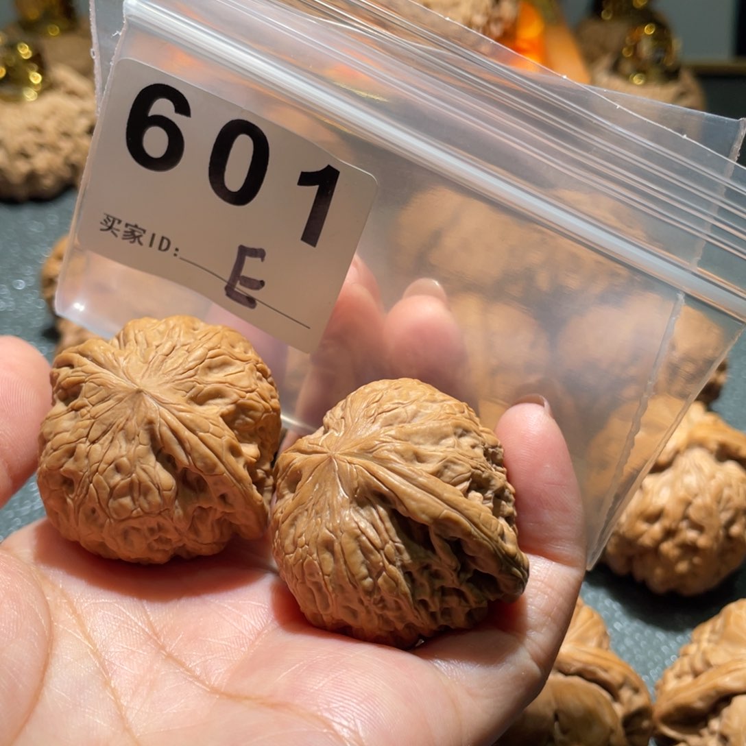 文玩核桃把件天*了铁锤