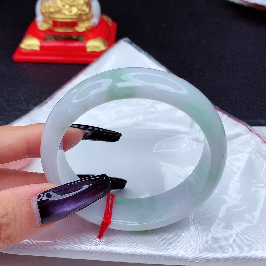 未镶嵌手镯翡翠翡翠55.6 宽16.4飘绿细腻轮胎