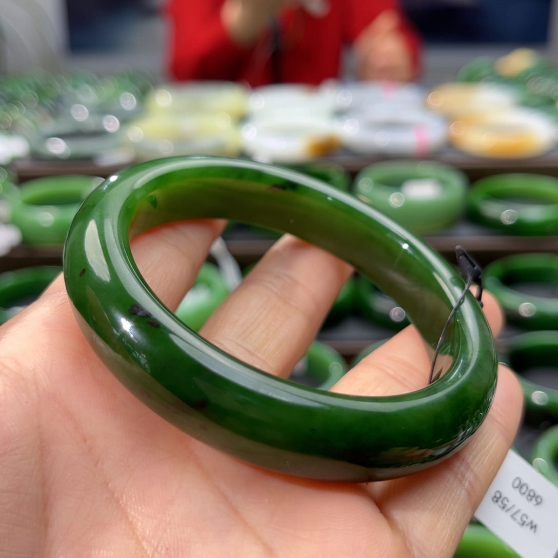 和田玉（碧玉）手镯未镶嵌