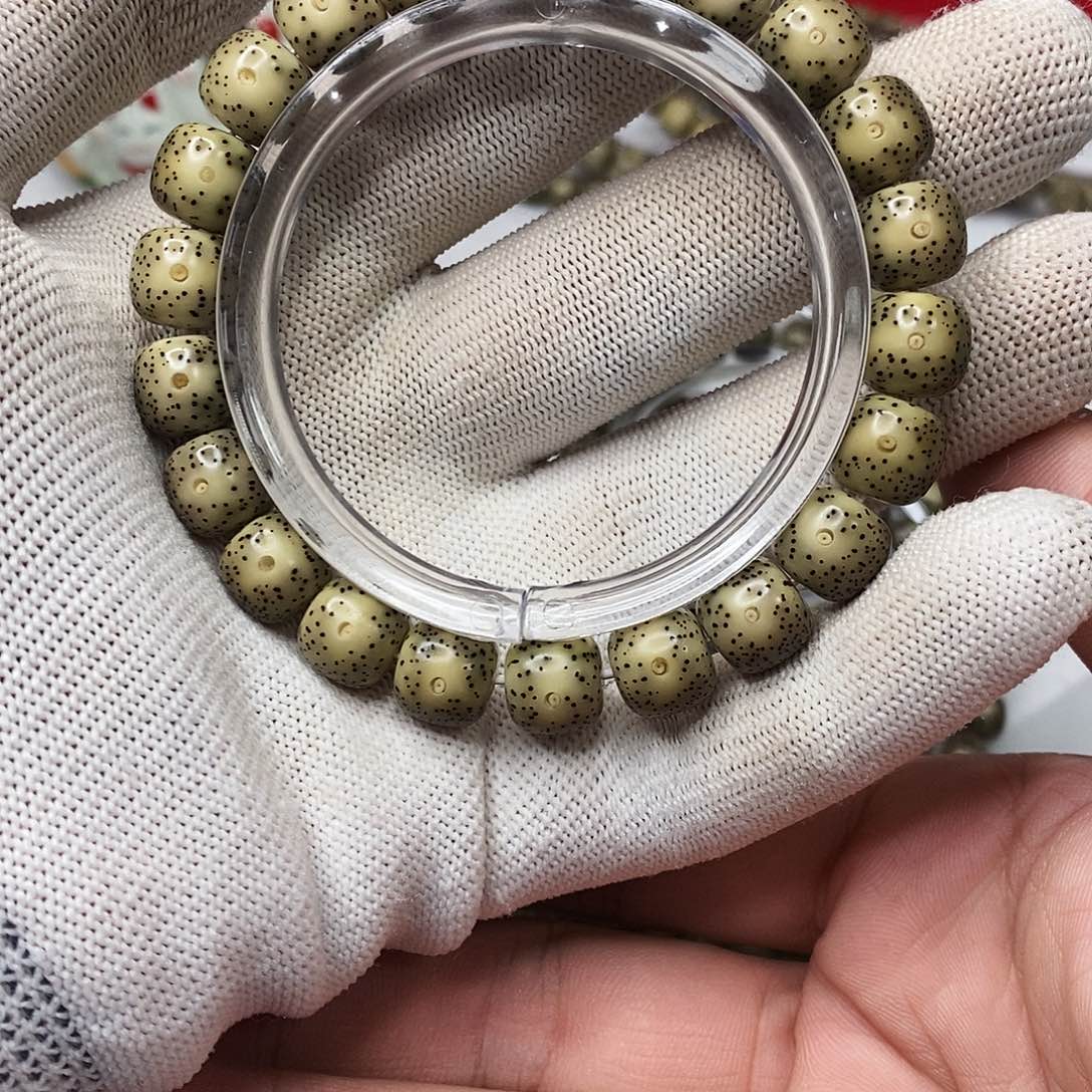 手串星月菩提糯冰，9/10，010