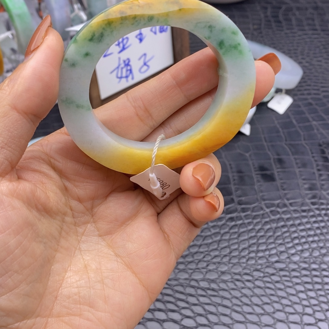 定制翡翠未镶嵌翡翠手镯